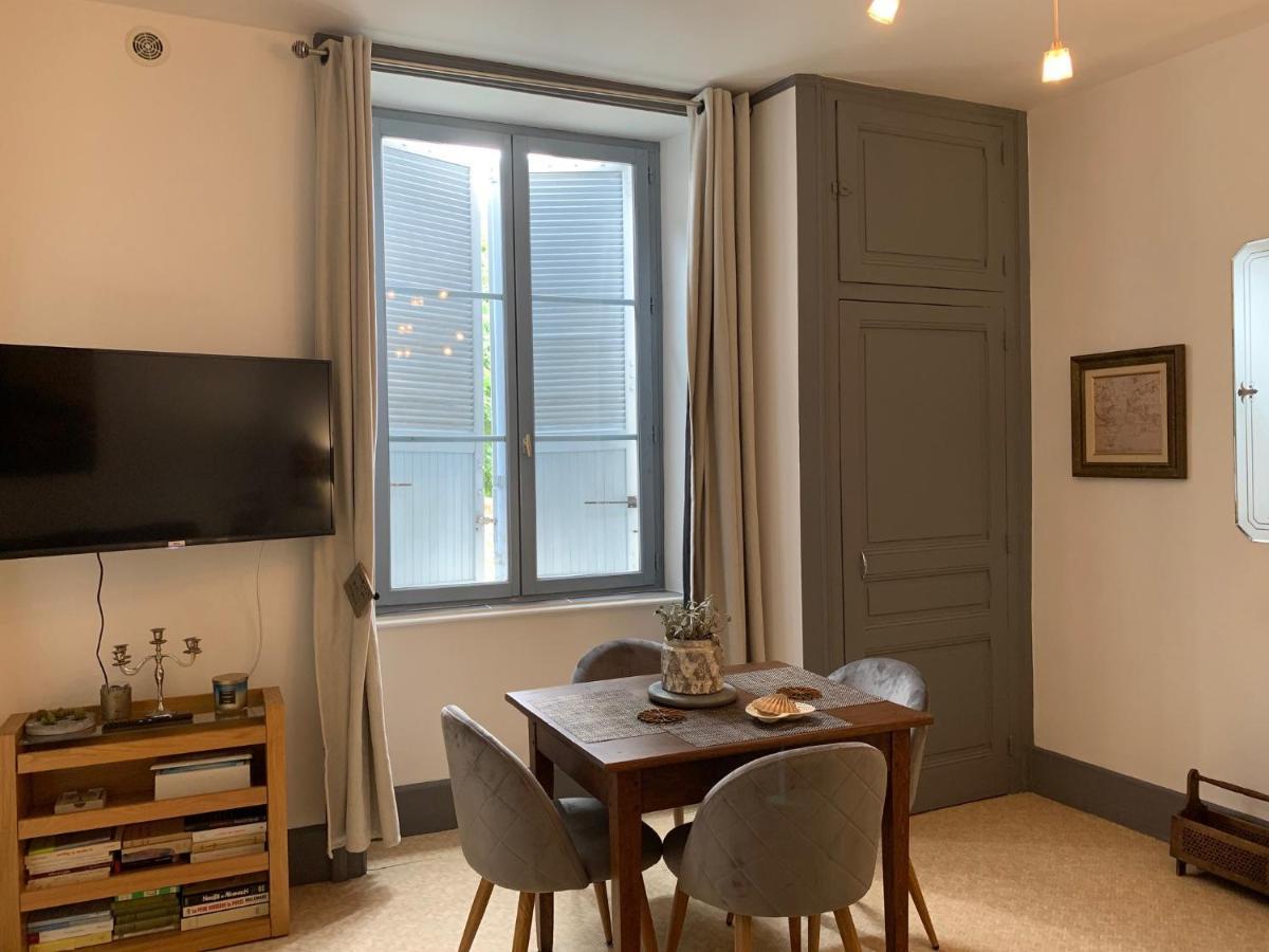 La Cour Pavee, T2 Lumineux, Cosy, Confort 55 M2 Saint-Léonard-de-Noblat Buitenkant foto