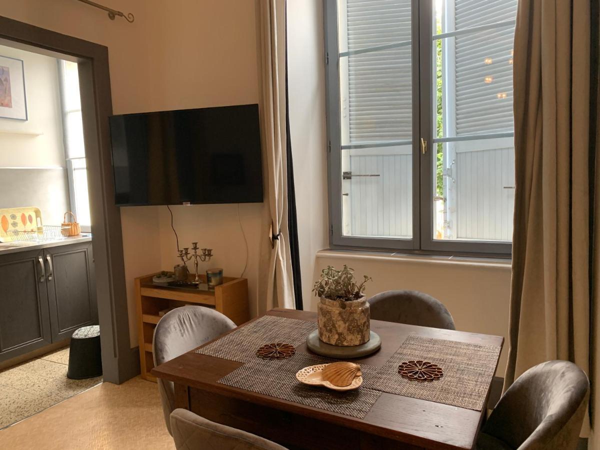 La Cour Pavee, T2 Lumineux, Cosy, Confort 55 M2 Saint-Léonard-de-Noblat Buitenkant foto