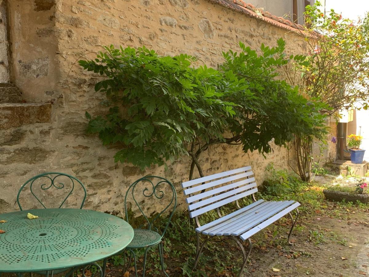 La Cour Pavee, T2 Lumineux, Cosy, Confort 55 M2 Saint-Léonard-de-Noblat Buitenkant foto