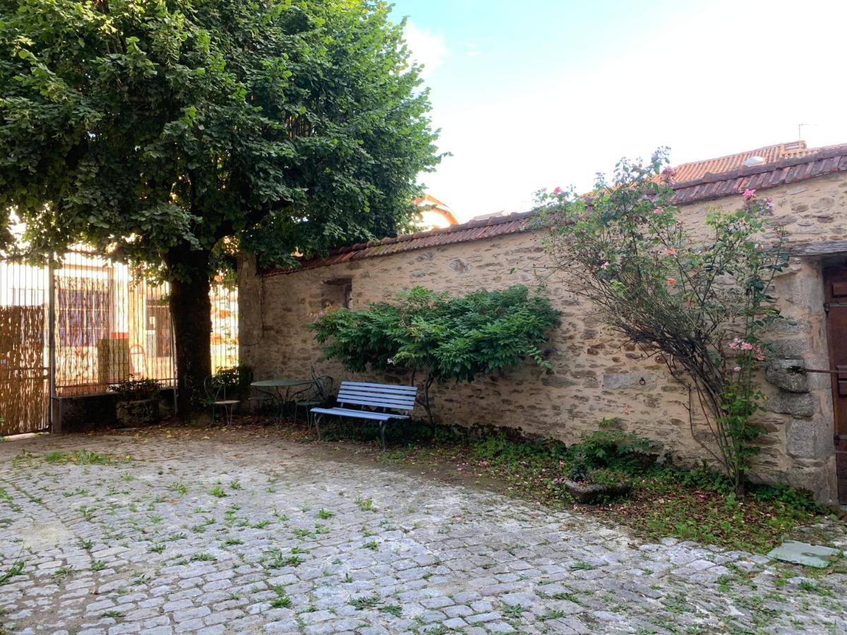 La Cour Pavee, T2 Lumineux, Cosy, Confort 55 M2 Saint-Léonard-de-Noblat Buitenkant foto